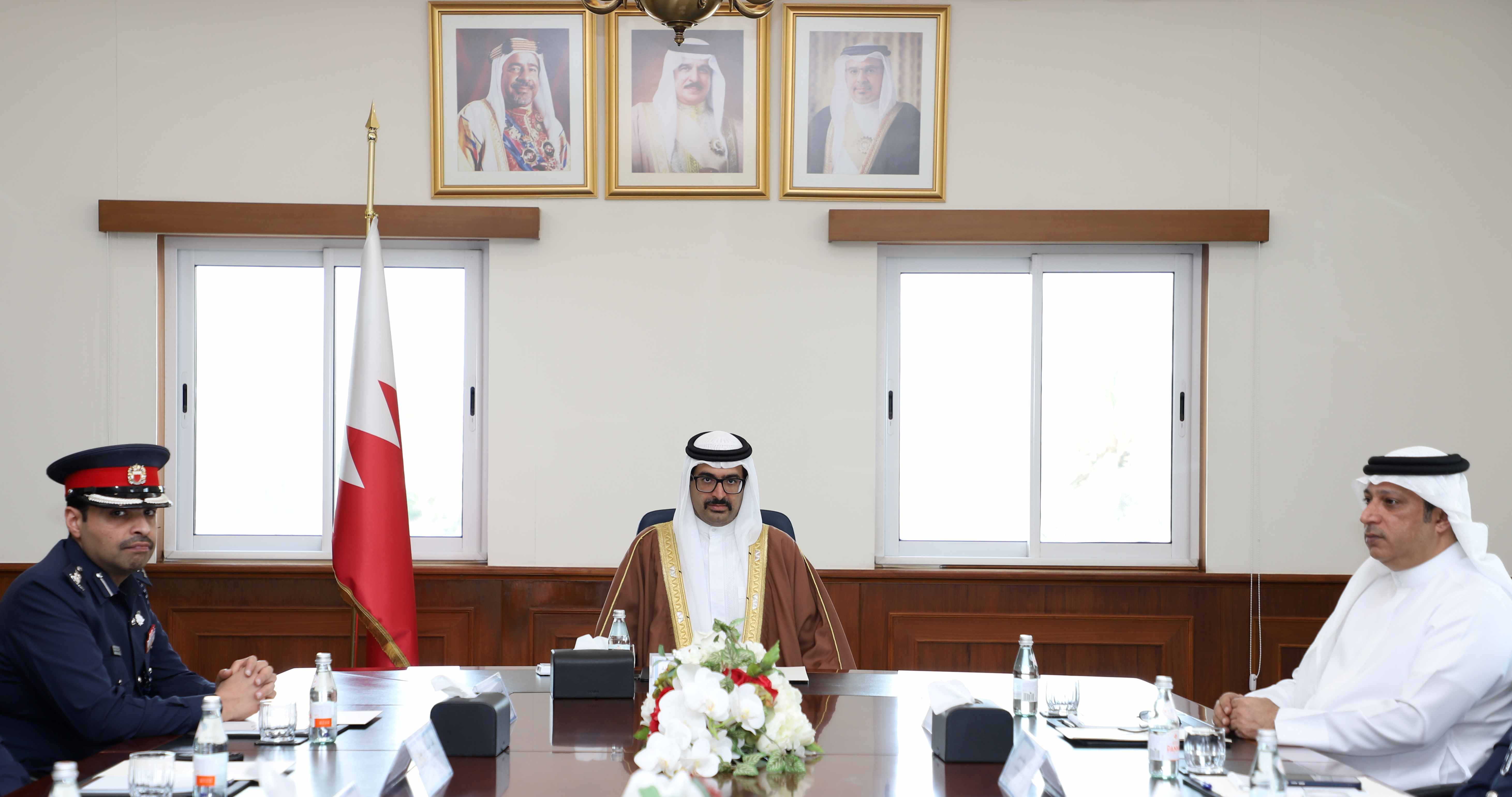 خلال ترؤس سموه لاجتماع اللجنة الأمنية بالمحافظة .. سمو محافظ الجنوبية يتابع الاستعدادات للاحتفال بالأعياد الوطنية<